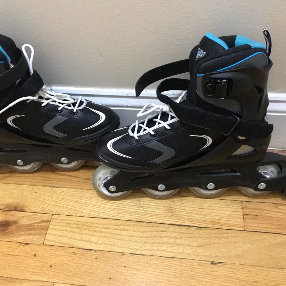 Roller Blades Woman’s size 9 NEW
